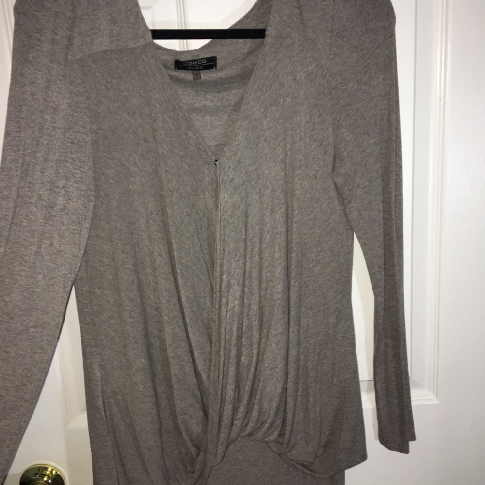 Loose shirt